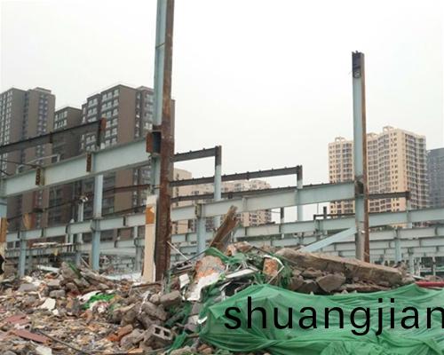 拆(chai)遷(qian)工(gong)程(cheng)